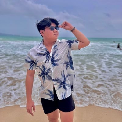 sncadvntr's profile picture. sunflower enthusiast 🌻