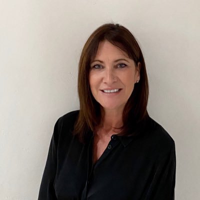 lorna_hinde's profile picture. Proofreader for passionate storytellers ✍️ / Catching final errors before publication🔍/ CIEP Intermediate Member / Animal lover 🐾