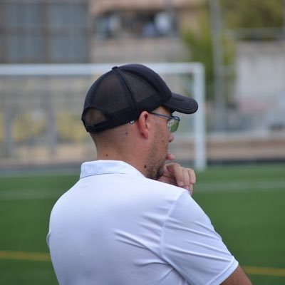 Entrenador Futbol UEFA A. Actualment Juvenil A CE Constancia. CD Murense (2013-2020). Enginyer Elèctric a Elèctrica Ferrer.