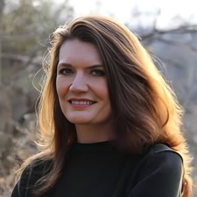 📚Author of The Glass Castle, Half Broke Horses, and The Silver Star. Independent editor. Telling stories of grit, grace, and resilience.✍️