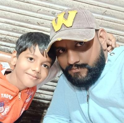 Mr_pushpendra01's profile picture. हम यह जो पत्थर का हो चुके हैं अपने हिस्से का रो चुके हैं तुम अपनी खैर माना सुना है तेरे घर शीशा अभी नया है।
