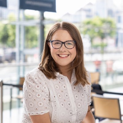 Alisonmdesmond's profile picture. 🤓Brand Marketing Manager @VroomDigital