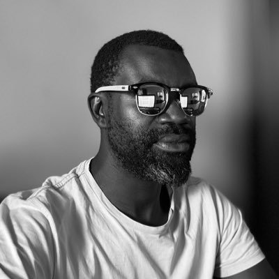 Freelance Photojournalist.
*CNN African PhotoJournalist of the Year, 2012 (1st Runner Up) and Honourable Mention, 2013.
*Ex Reuters
*Trainer with VII Academy