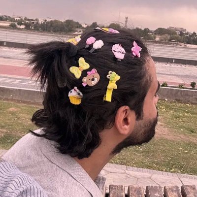 خیلی وقت بود نبودم، فکر کنم سه سال، تحویلم بگیرید٫