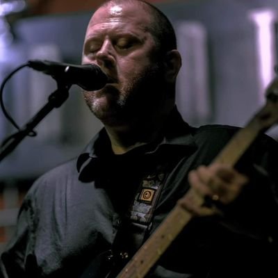 Houston,TX Songwriter & Musician. Plays Bass in Of 82.
Inspired by The Beatles, Brian Wilson, Pink Floyd, Velvet Underground, Kris Kristofferson, Roky Erickson.