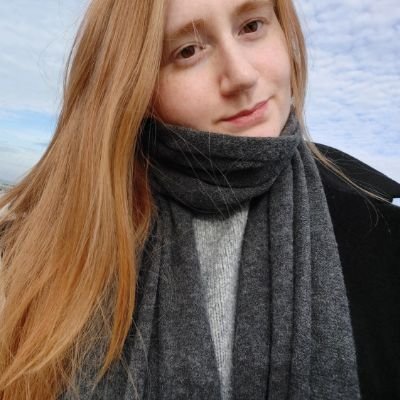 Еще одна айтишница. Рыжая рыж. Frontend developer