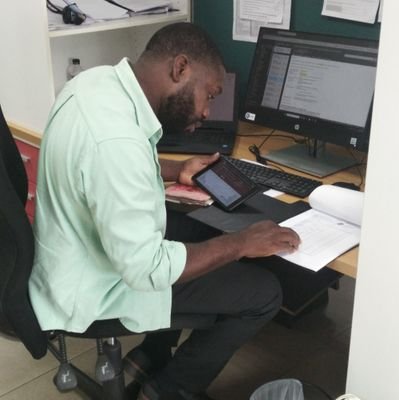 afrikaunida61's profile picture. É preciso amar as pessoas como se não houvesse amanha