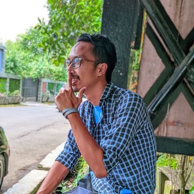 R_vanAnwar's profile picture. An ex-Employee 👨‍💻/
A Transporter 🚙/
Arek Malang in Rain City/
Bogor-Malang PP/
#Indonesianism 🇮🇩
#MUFC_FAMILY
#UnityInDiversity