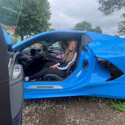 brittany10la's profile picture. 