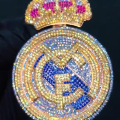 FafaMaxe2323's profile picture. on apprend pas à être méchant mais on naît méchant