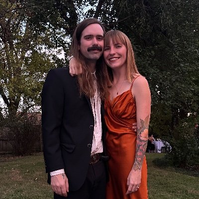 Idiot_Psalmist's profile picture. waduyou know about it?