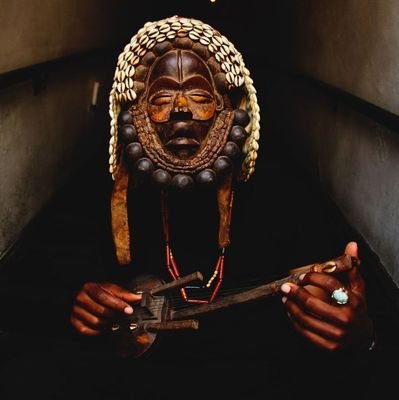 abunuwasii's profile picture. Hyuman