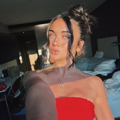 Julianandren406's profile picture. My name is Julian andren im pediatric Nurse in Charleston Sc , I love sharing my daily life around ❤️