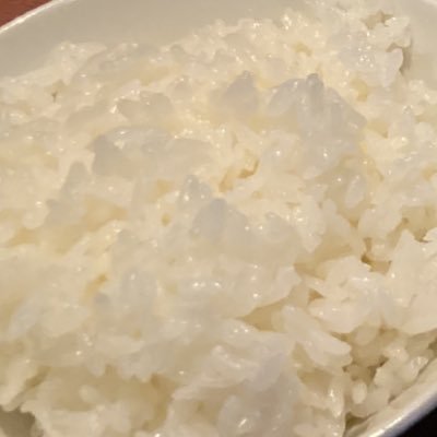 komeolo's profile picture. 観測🔭生涯収支−280万