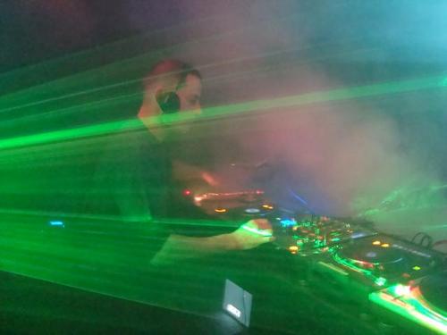 Drum & Bass scratch DJ - 1 of the founding members of Sublime, Cape Towns leading D&B collective 1994-2002! Co-host of Tempo - http://t.co/PLoZewGB
