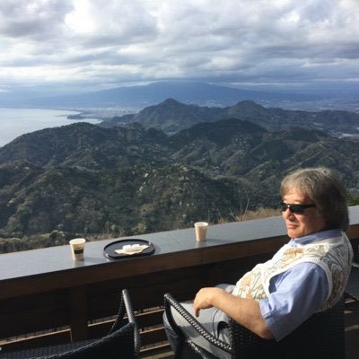 3b4w4aRedforde's profile picture. 米国株専門投資家渋谷で生れ3歳から横浜育ち。大学卒業直後、米国ボストンのフェデリティ証券就職のため渡米帰国後、投資家稼業で食べてます。趣味は温泉、旅行、MBでドライブ。クラシック音楽と映画のファン 高品質個別株、米国ファンド勢の動向中心に呟き。分かり切ってるFRB情報や各種指数は呟きません。