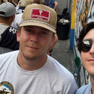 AlexZanolle's profile picture. Rowan U