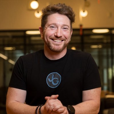 Co-Founder of Super Productive | Strategy & Communications Coach at Super Impactful | Author of The Lovable Leader (4.8⭐️)
Left Twitter in Dec 2022.