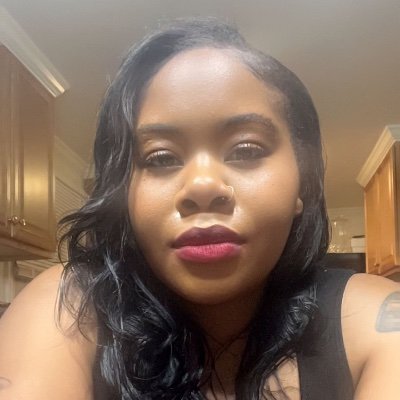 vludit's profile picture. This life is for me and mine.