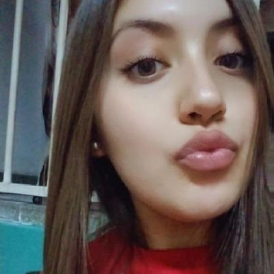 soy un mal necesario o un mal menor.
también soy profesora de filosofía