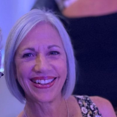 moonstruckNOLA's profile picture. @momsdemand @FCNL #advocacyteams/#DemCast/indivisible/blm/abortion is healthcare; hbb, mom & gigi/francophile/full moon howler