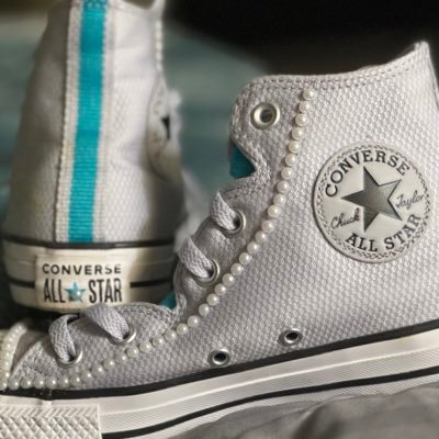 lorihensler's profile picture. Recovering former Republican, mom to a medically complex autistic kid, healthcare advocate, neurodivergent, awkward. Mostly politics & baseball. she/her 💜🖤🤍