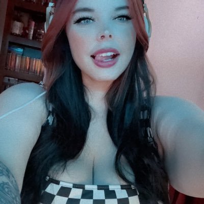just your average emo gamer who likes to swear for fun ♥️