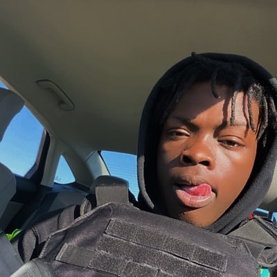 LahquaunEllis's profile picture. Just chillin add my snap Scorpioking