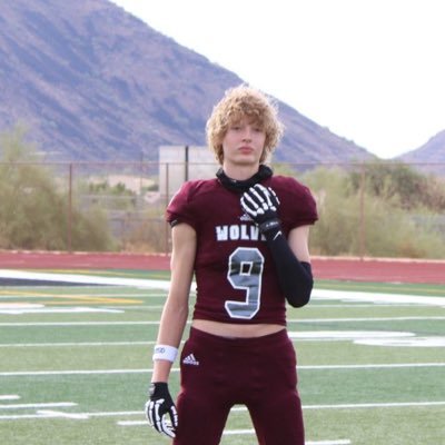 WR/FS 28’ Desert Mountain High School (AZ) 6'4 180 || 3.3 GPA || CELL 602-791-8098 || Email: antonelspahr111@gmail.com