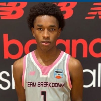 PhenixCard's profile picture. ⭐️⭐️⭐️6’0 Student | PG| SG| C/O 2026- GPA (4.0) Gillion Academy - AAU Team Breakdown 17U (NB Prelude 32 #ONLYTHEWOLVESEAT(OTWE) #STAYMUDDY Instagram: PhenixCard