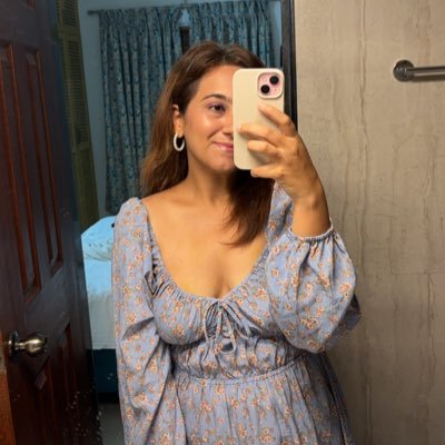 rishiitaaa's profile picture. existing while singing bollywood songs 👍🏻