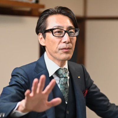 ⭐️趣味・創作活動のアカウント⭐️
〝ラウンジセッション〟のお問い合わせは〝FaceBook〟からお願いします。若かりし頃は自衛隊へ治具を納品してましたが村山総理よりアドバイス頂き健康ウエルネス業界へ転職。愛知万博の頃から接骨院を営んでいたが現在は定年退職生活。敬具