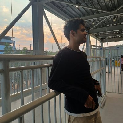 bhardwajshik's profile picture. KIET'26
decentralizing domains.