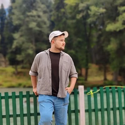 IfshanSyed46106's profile picture. 