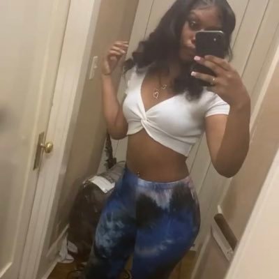 zariah_farts's profile picture. hey ;) im a la girl that decided to start making videos because I fart to much so I will profit off this 🙄 must be 18+ to view cash app,Venmo,PayPal accepted