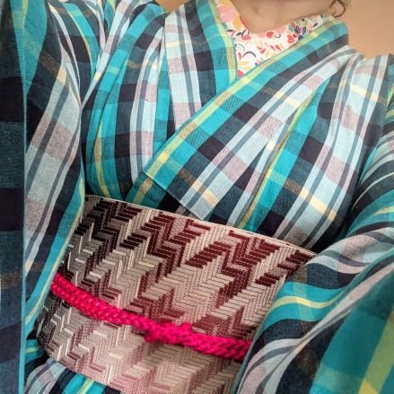 方言多目お母さん(中学生二人)
2020年末から急に着物を着はじめた人👘
手芸属性のヲタ活しがち
学園祭学園の客