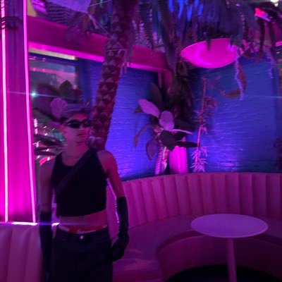 boixtoii's profile picture. overstimulated