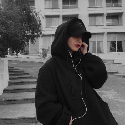 هر چی کمتر در دسترس باشی ارزشت بیشتره این یہ قانونہ...👌💯🌚
