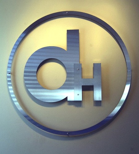 Delaware House (Wellness Center) is a community of independent businesses dedicated to taking care of the body & spirit. Join us! Feel Good-Look Good-Have Fun!