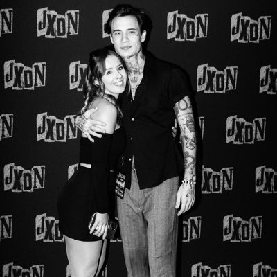 KallyPeirce's profile picture. 