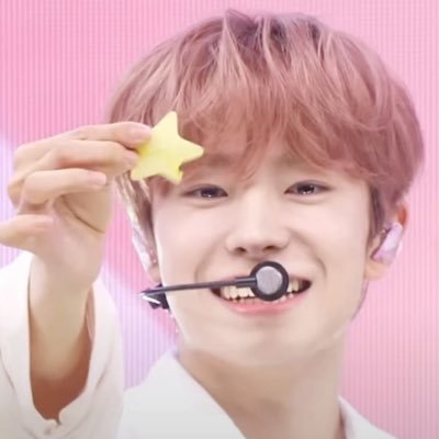 #마크 ( ͡•. ͡•.)(,^-^,) #재현