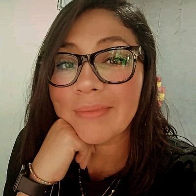 Obradorista de hueso colorado, izquierdista de ❤️, amante de nuestras raíces y comunidades indígenas, luchadora, idealista, humanista ❤️🇲🇽