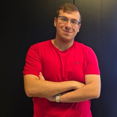 Periodista 360° contando historias, casi siempre sobre deporte. Aprendí en @radiosevilla, @marca y @ondacero_es.
Granadinista y cajista.