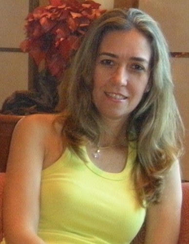 Doutora em Educação pela PUC/SP. Professora e coordenadora do Mestrado em Educação/UNIT. Diretora de Pesquisa e Extensão da Univerisade Tiradentes