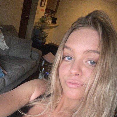 i’m just a goofy blonde that’s in love w life:) 75+million views on tiktok & over 100 viral videos