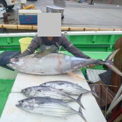 GandgmuRyou's profile picture. 毎週末久里浜黒川本家の先頭で灰色のカッパ着て釣りしてます！テンヤタチウオ修行中釣り好きの人と繋がりたい！