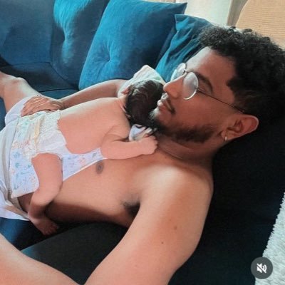 meu nome é YANN com dois N's, conhecido apenas como pai do Heitor