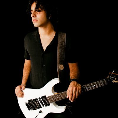 Martinss101's profile picture. ⚡️