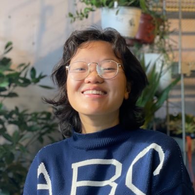 “intersectional embarrassment” -@vicmbabazi | EIC at @ex_puritan | PhD in English & creative writing @ucalgary | header: Marlene Yuen
