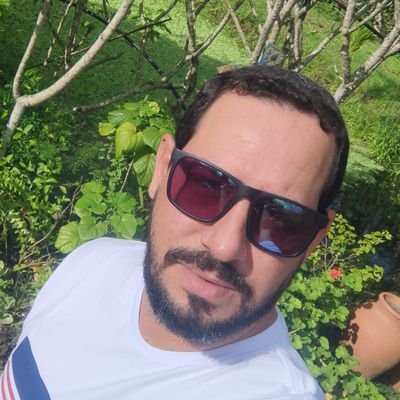 Biólogo, Baiano e gente boa. 😎
Democracia sempre 💪🏼🚩
